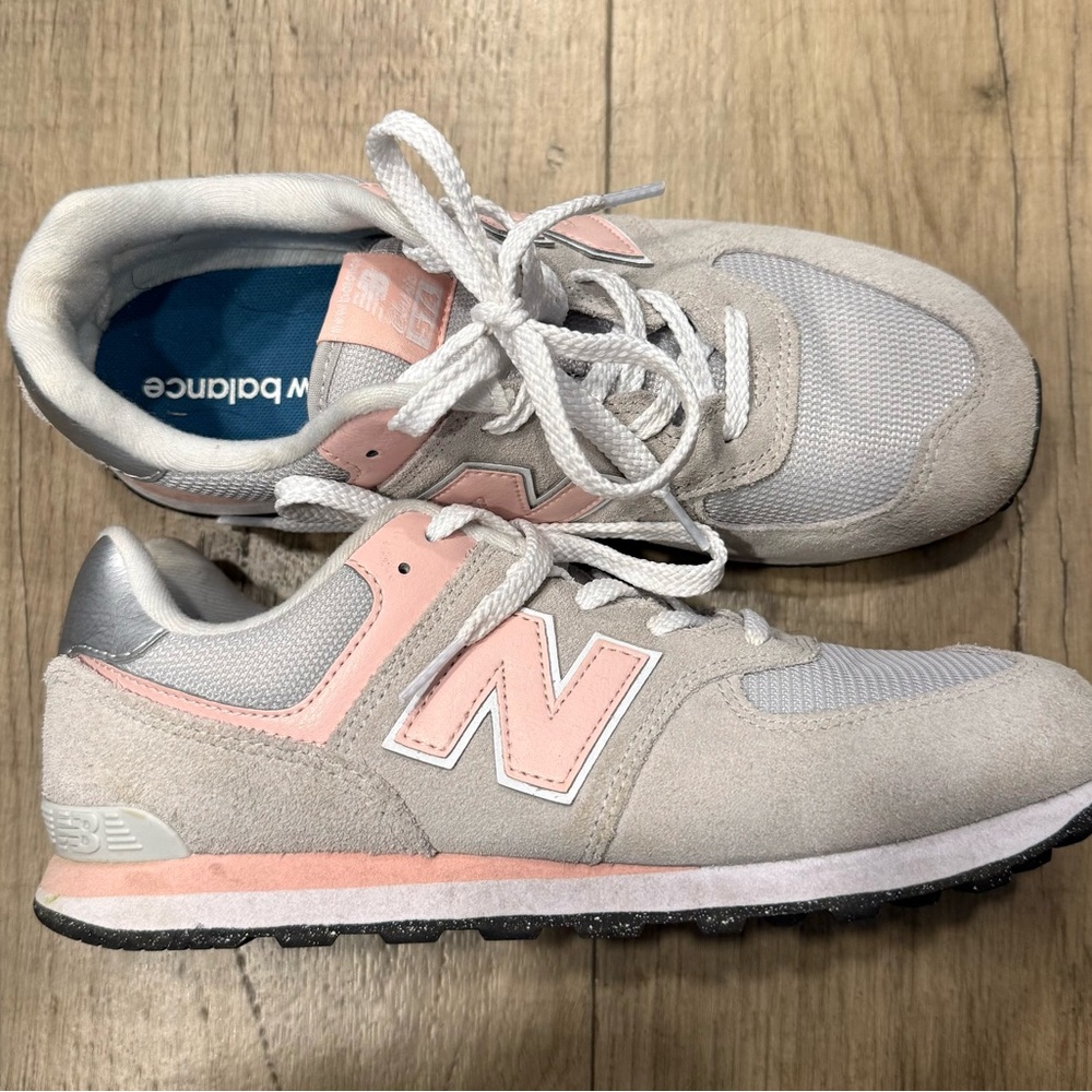 New Balance Kids Light Pink & Gray Retro Runner Sneakers
